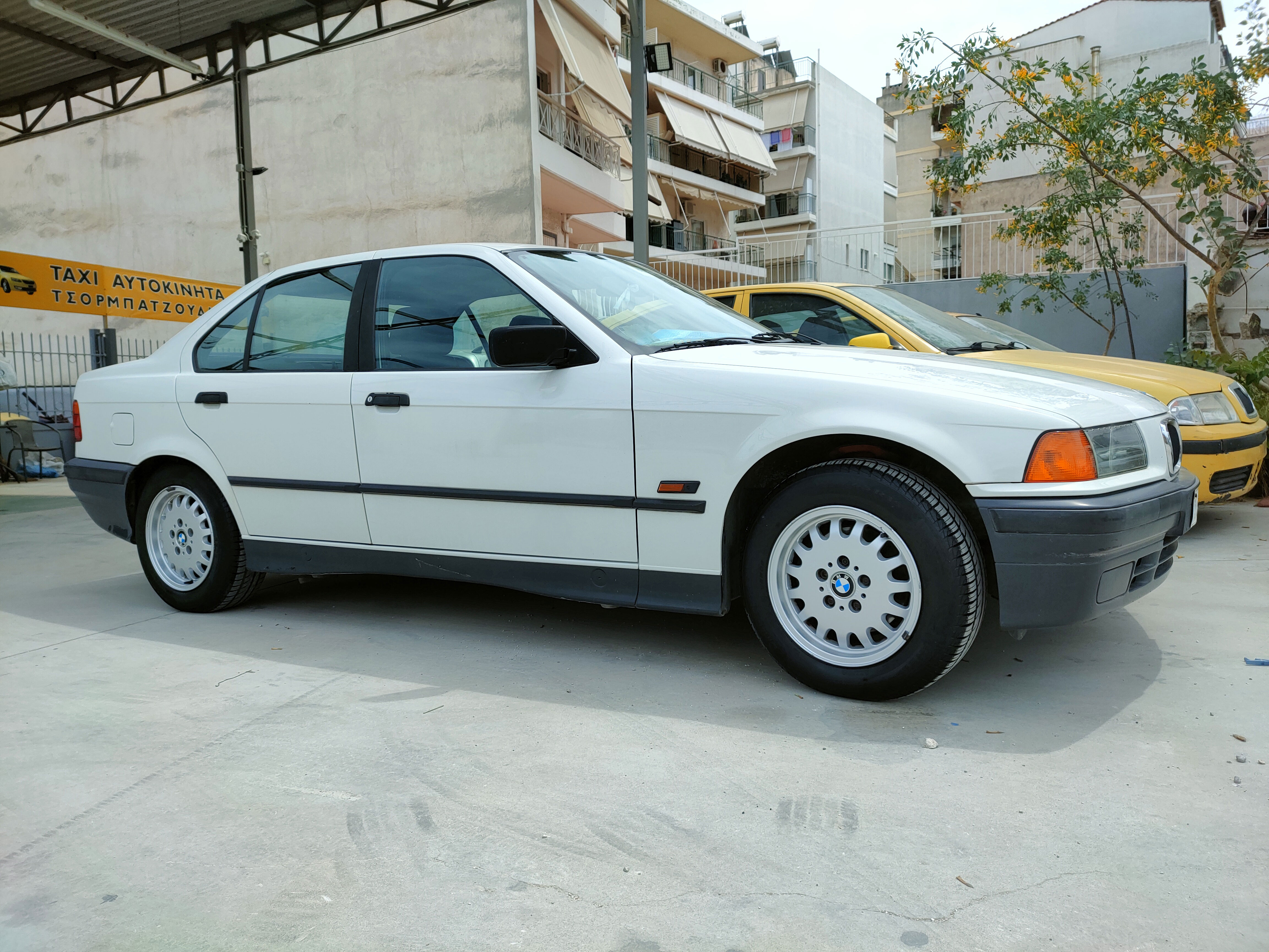 BMW 318 luxus 1.8cc